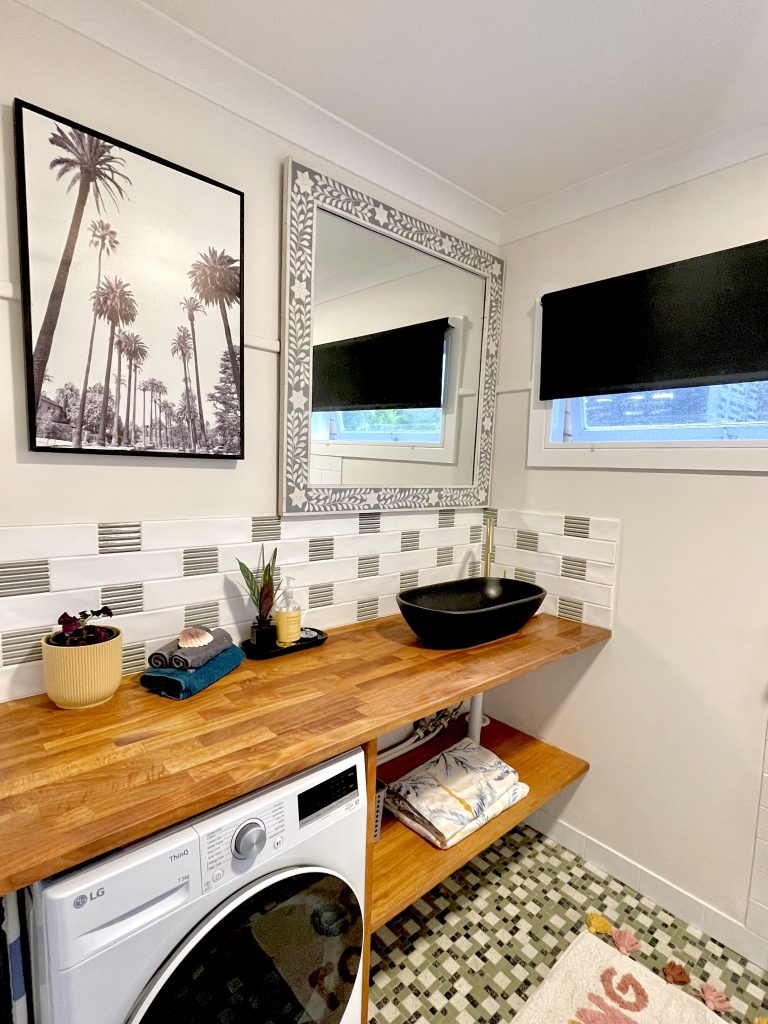 Sand Bathroom