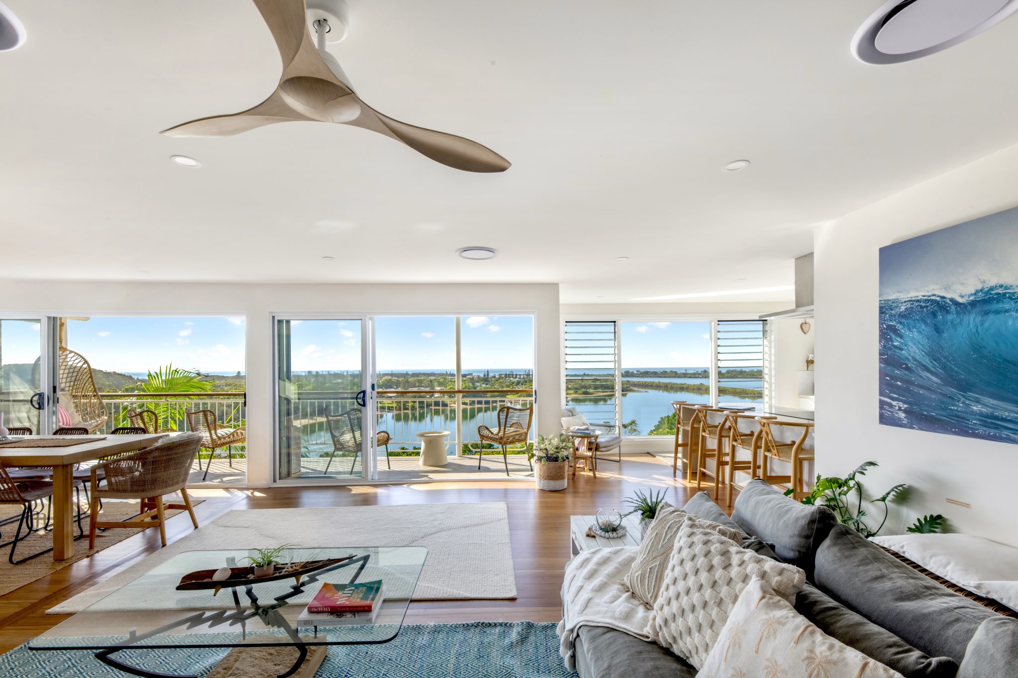 Holiday Rental Ballina - 1 Holiday rental ballina - Lazy Days Penthouse Living Room Shaws Bay View